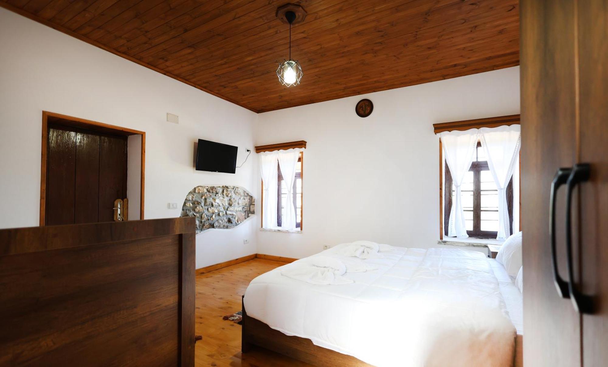 Villa Shpiragu Village Experience Berat Extérieur photo