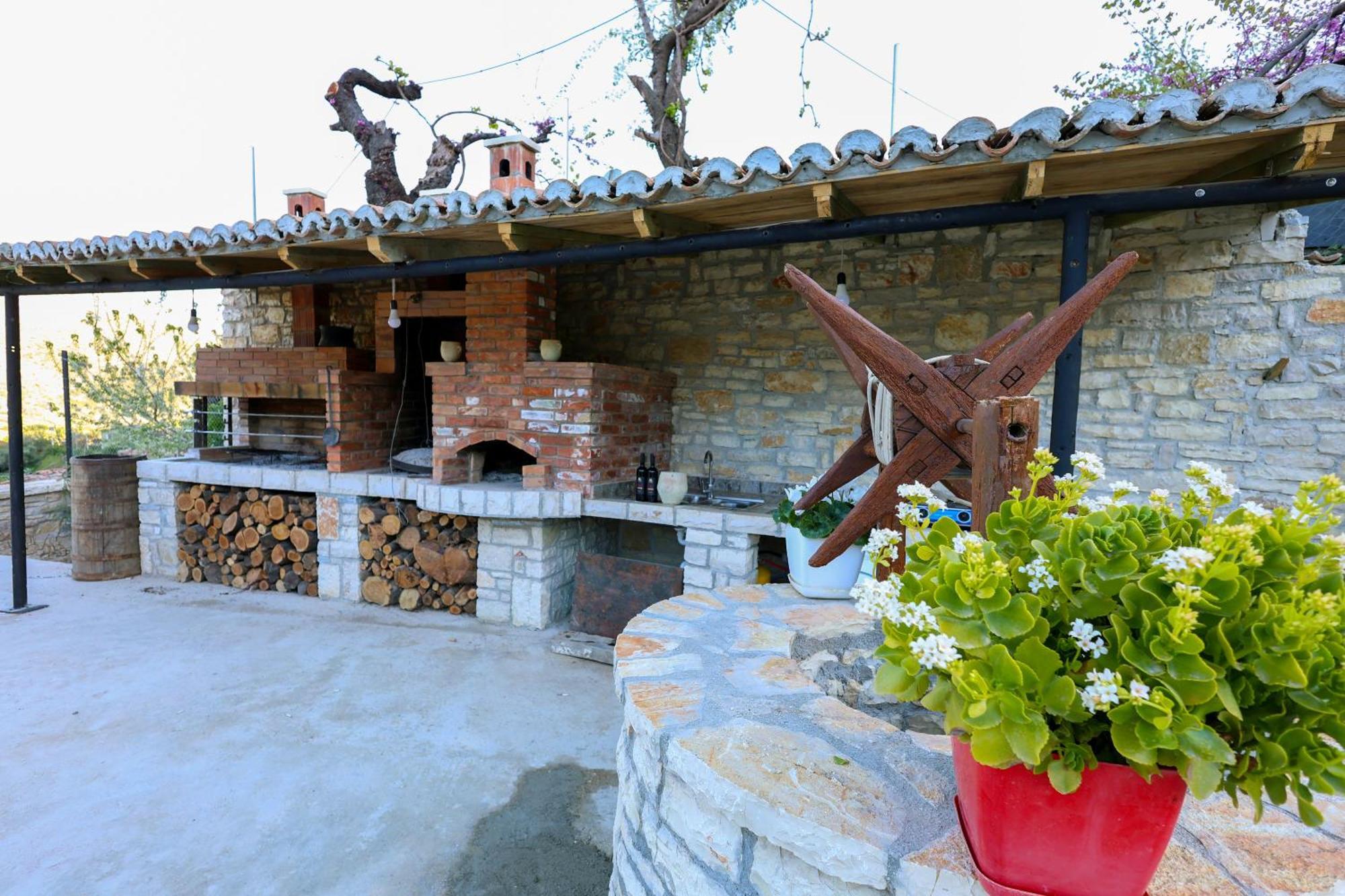 Villa Shpiragu Village Experience Berat Extérieur photo
