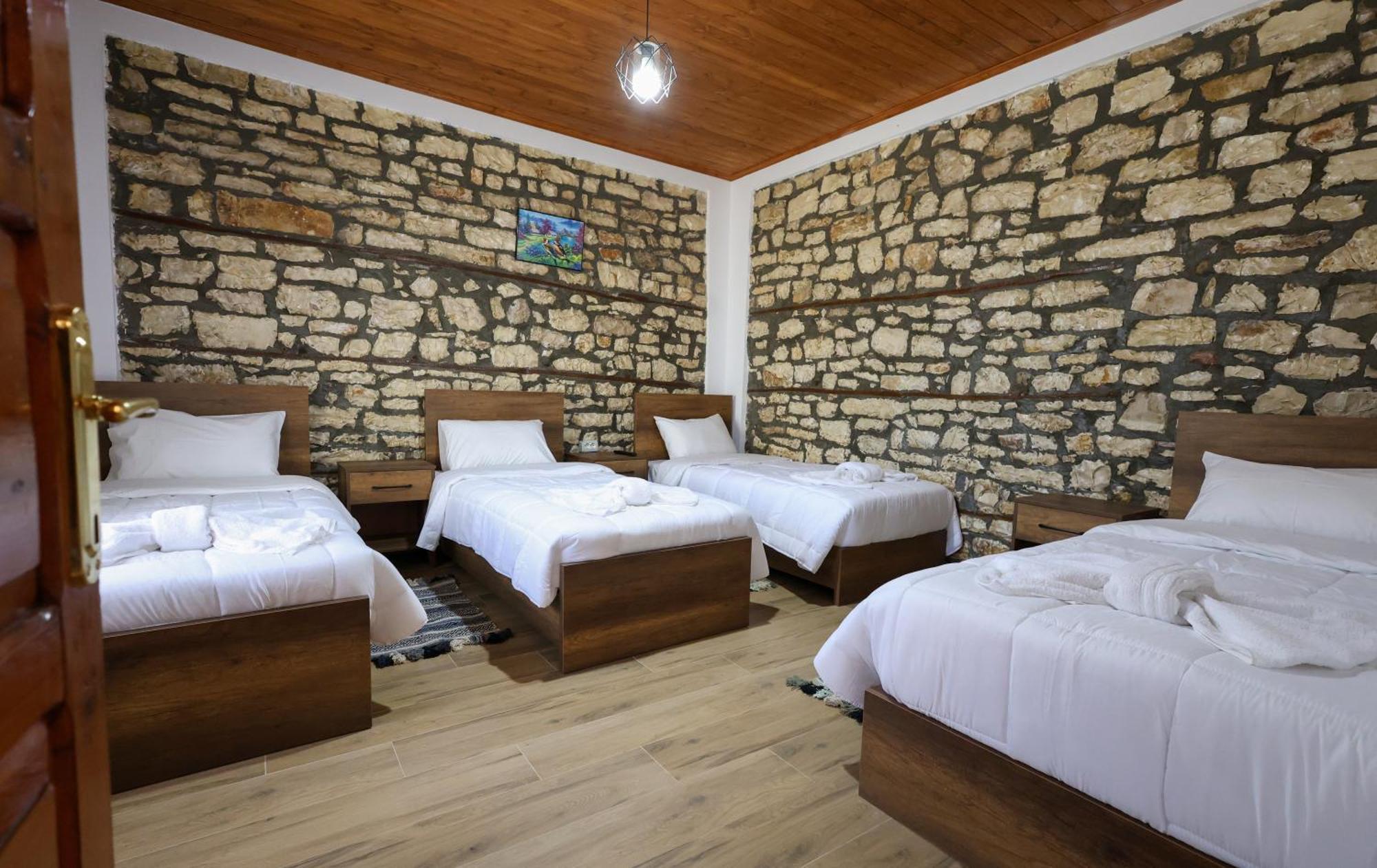 Villa Shpiragu Village Experience Berat Extérieur photo