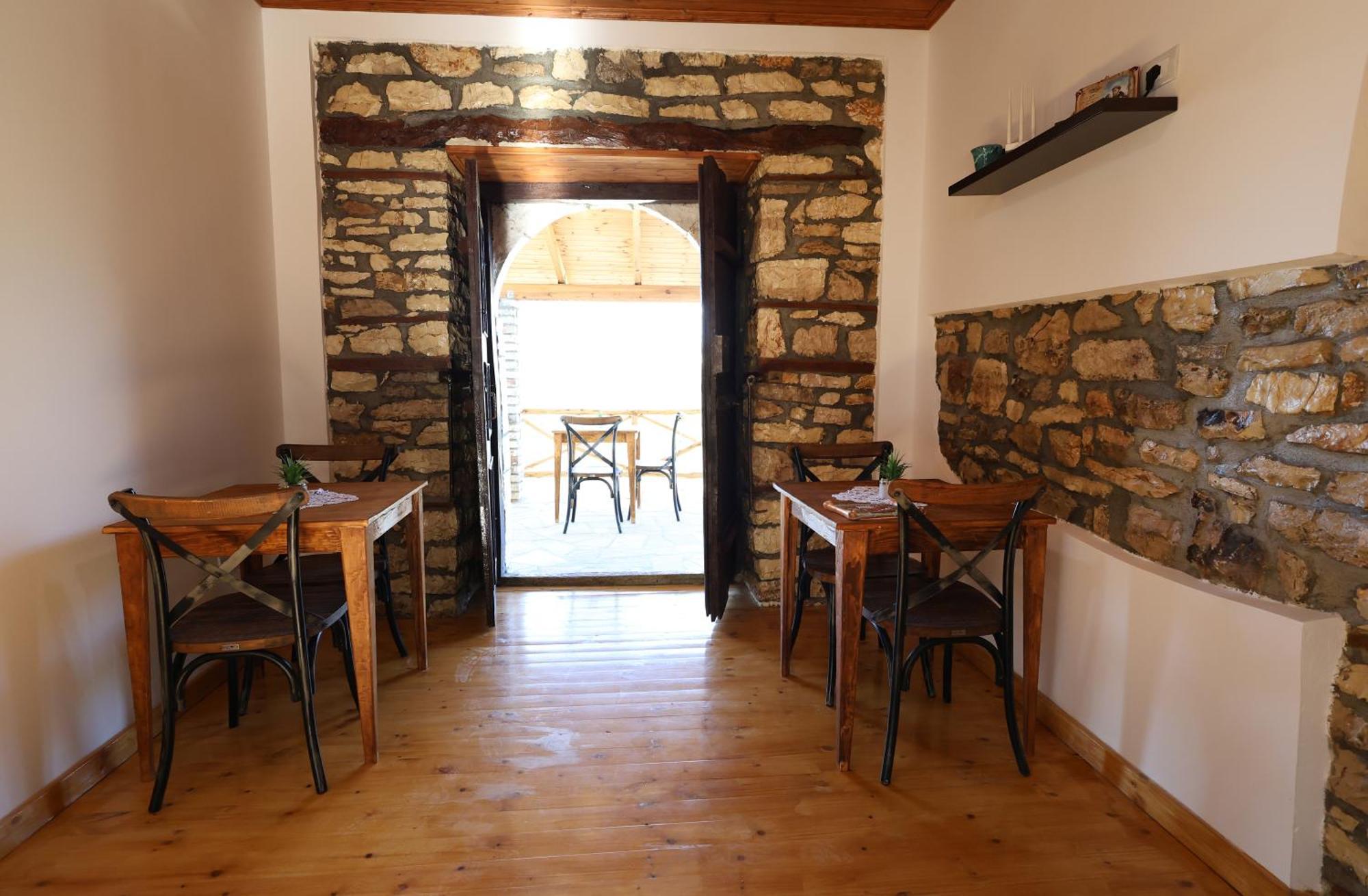 Villa Shpiragu Village Experience Berat Extérieur photo