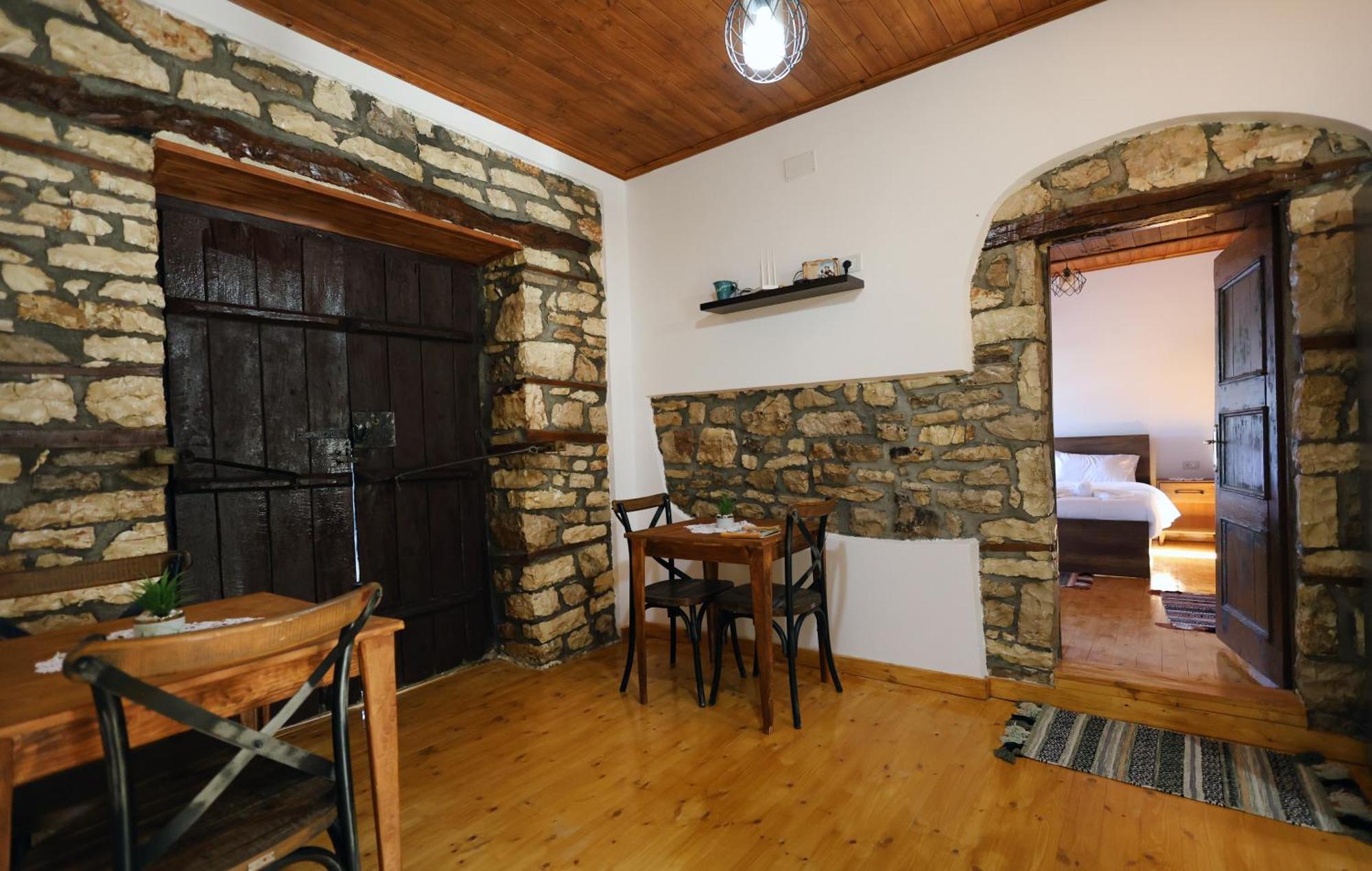 Villa Shpiragu Village Experience Berat Extérieur photo