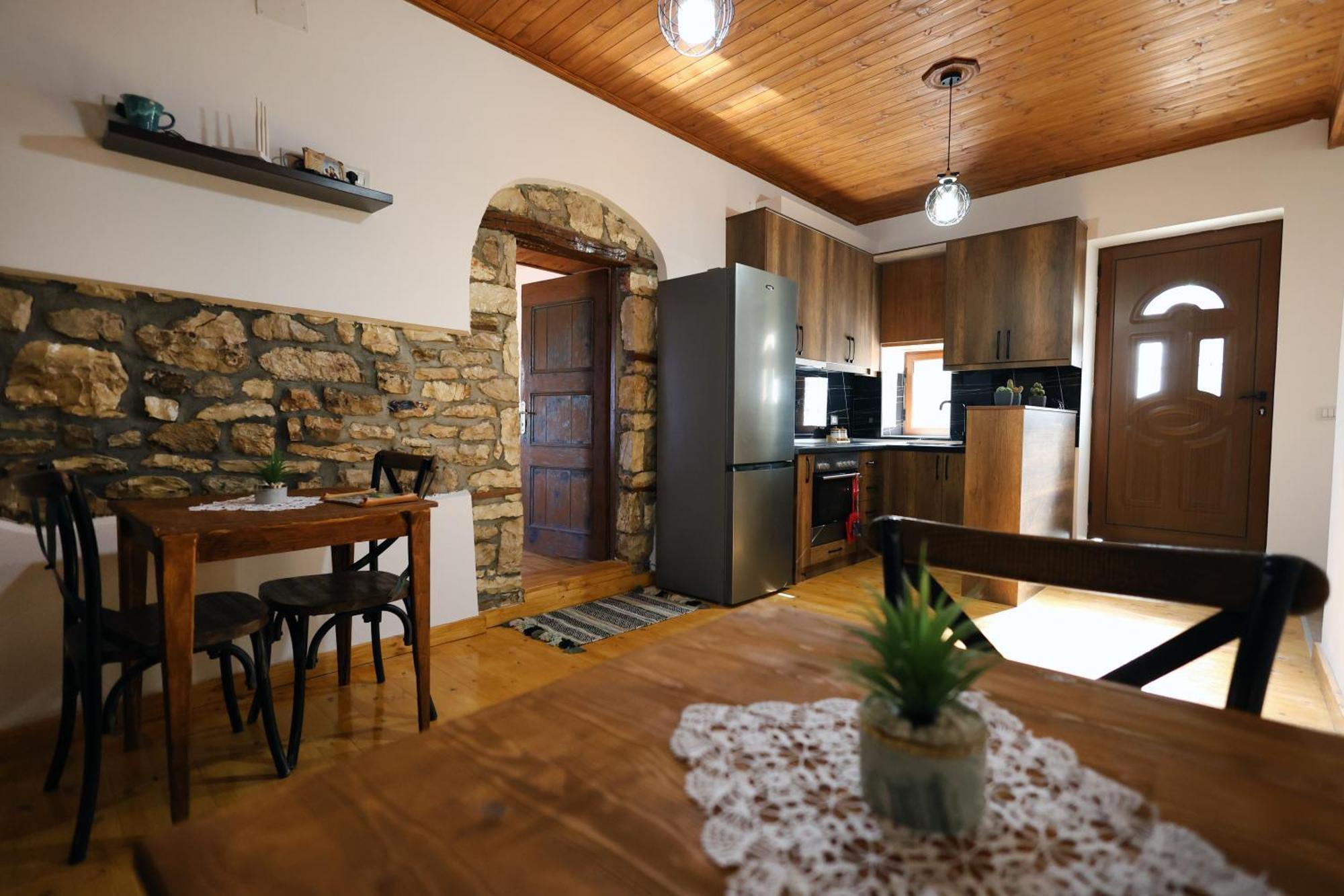 Villa Shpiragu Village Experience Berat Extérieur photo