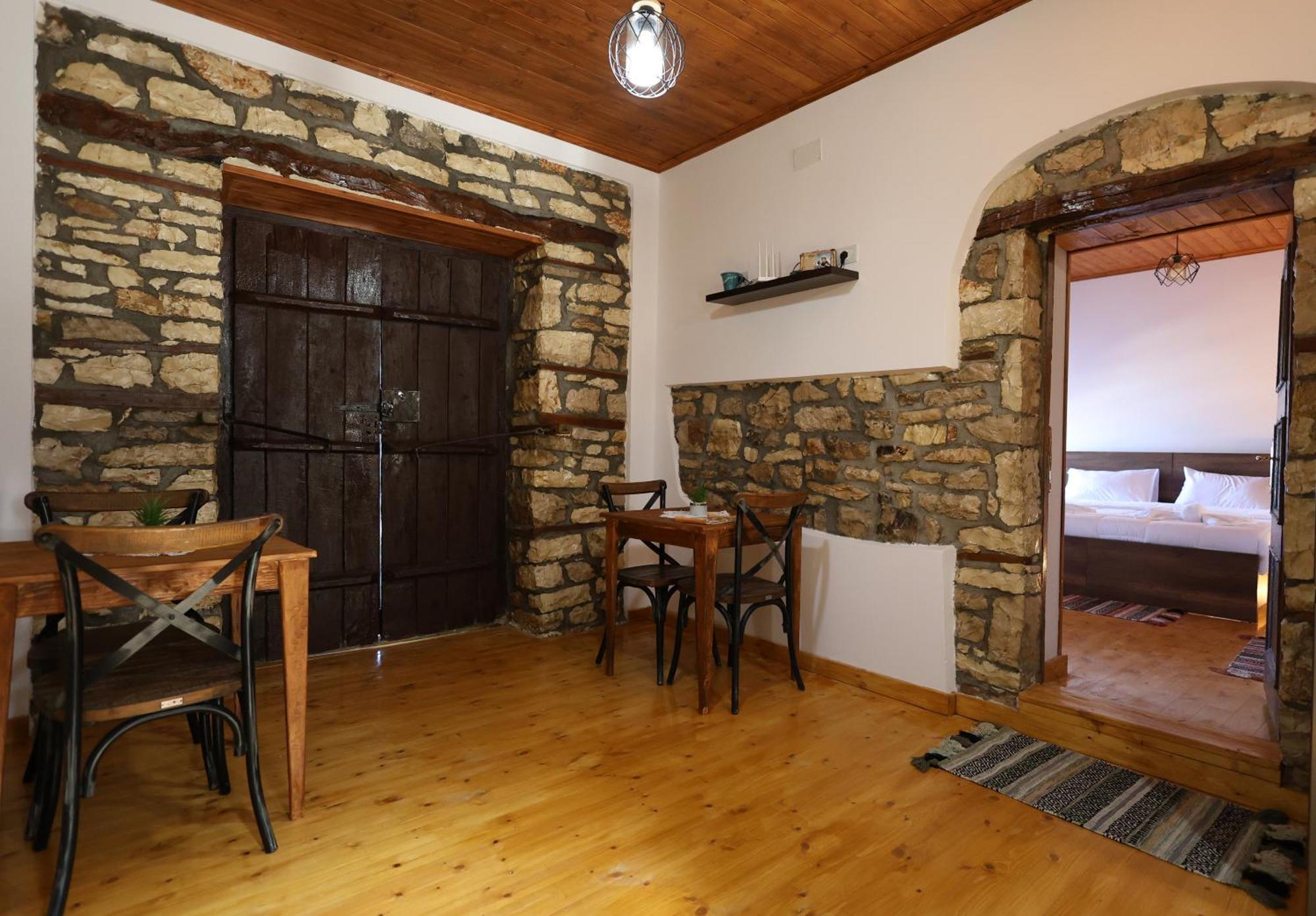 Villa Shpiragu Village Experience Berat Extérieur photo