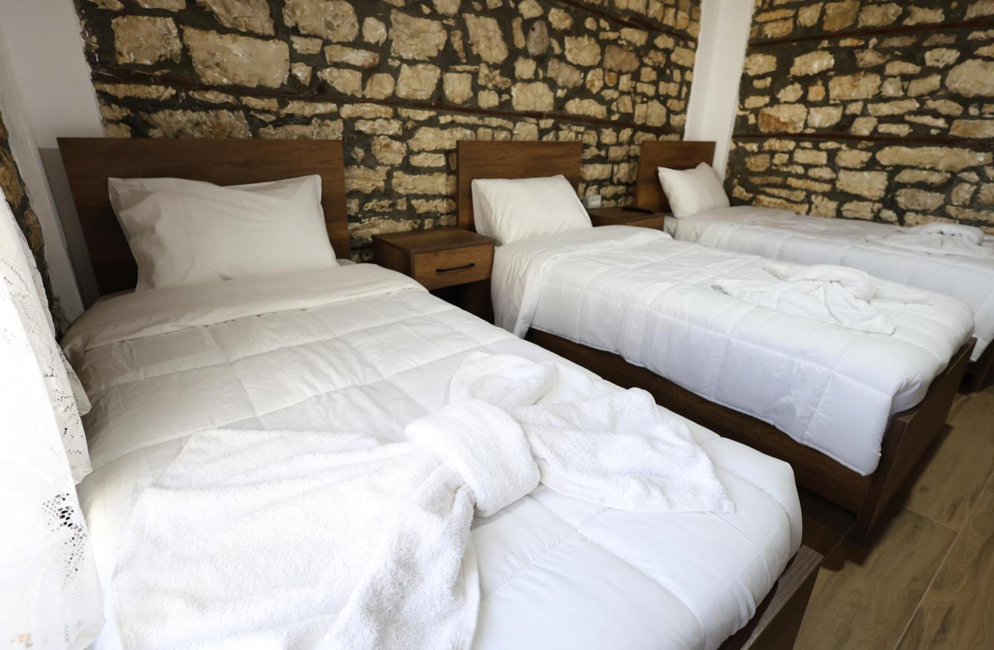 Villa Shpiragu Village Experience Berat Extérieur photo