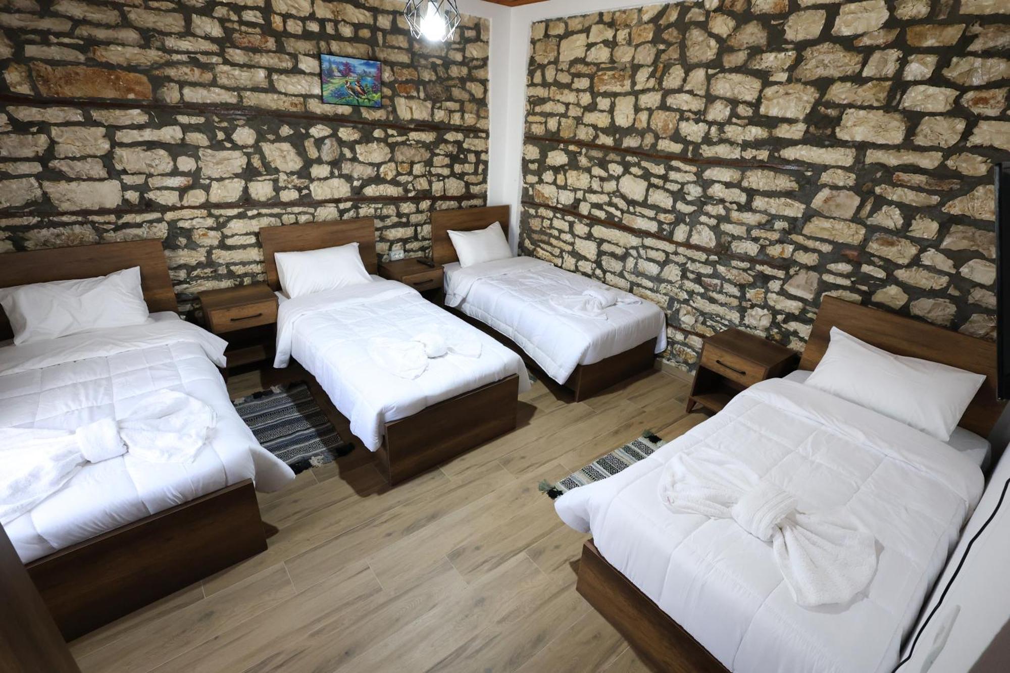 Villa Shpiragu Village Experience Berat Extérieur photo